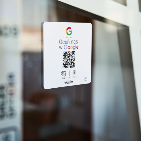 Naklejka QR + NFC Oceń nas na Google kwadratowa